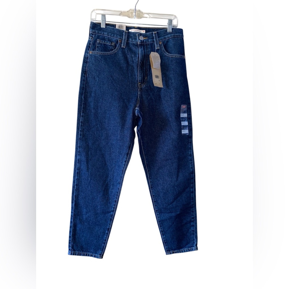 Levi’s | high waisted mom jean size 28